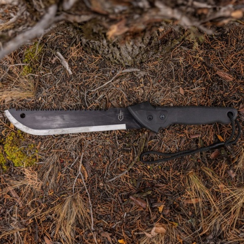 Maczeta Gerber Gator Jr.